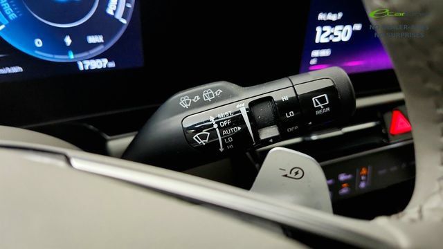 Used 2023 Kia Niro Wind FWD image 61