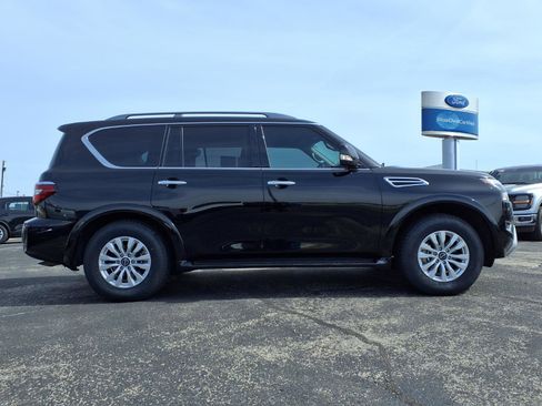 Used 2023 Nissan Armada SV w/ Cargo Package image 4