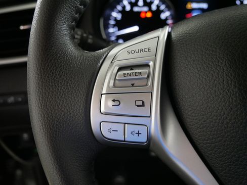 Used 2016 Nissan Rogue SL w/ SL Premium Package image 27