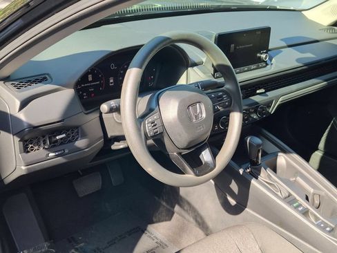 Used 2025 Honda Accord SE image 15