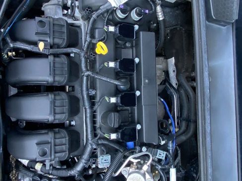 Used 2017 Ford Focus SE FWD image 50