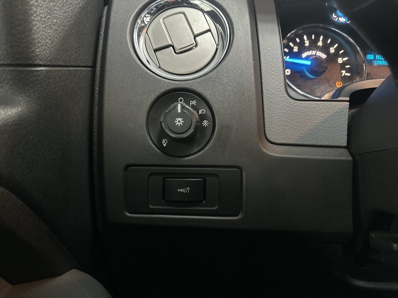 Used 2014 Ford F150 XLT AWD/4WD image 37