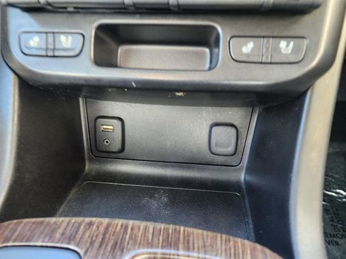 Used 2017 GMC Canyon Denali image 18