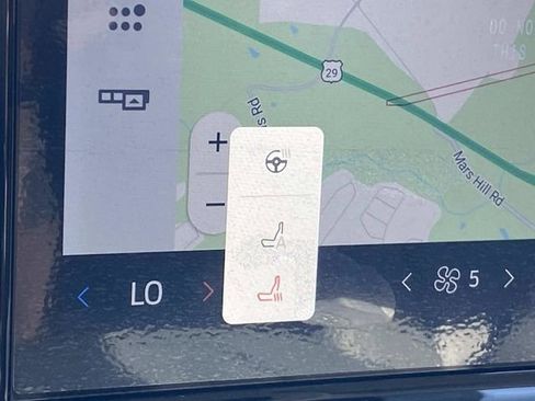 New 2026 Ford Expedition Active image 18