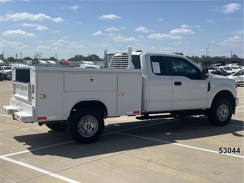 Used 2020 Ford F250 XL w/ Power Equipment Group AWD/4WD image 2