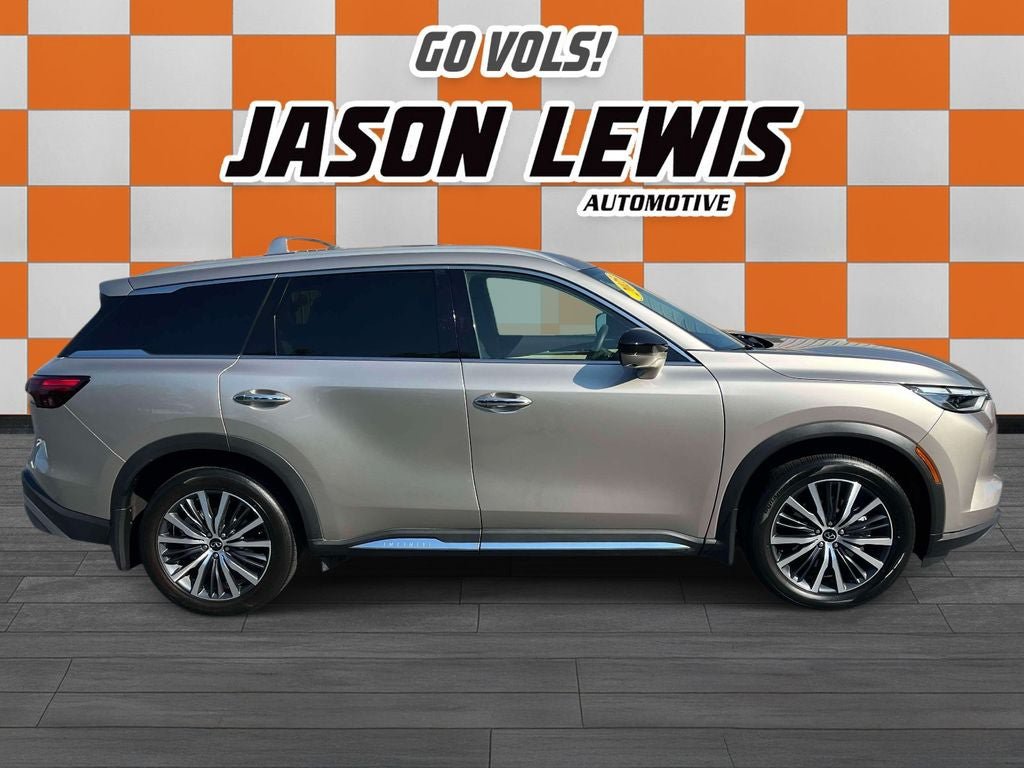 Used 2025 INFINITI QX60 Sensory w/ Vision Package AWD/4WD image 2