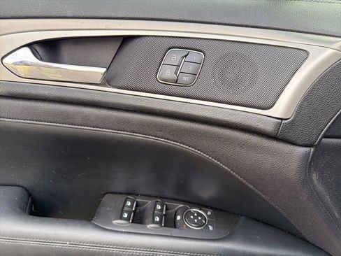 Used 2017 Lincoln MKZ Premiere image 18