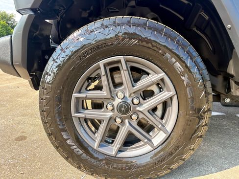 Used 2024 Jeep Wrangler Unlimited Sport AWD/4WD image 34