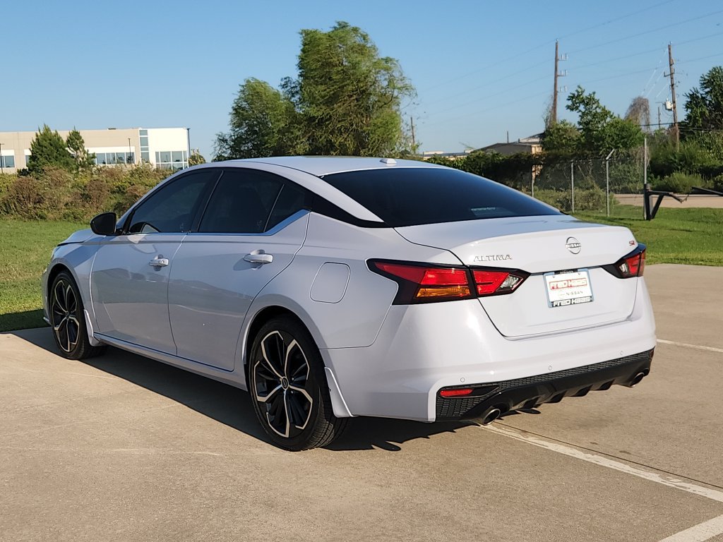Used 2024 Nissan Altima 2.5 SR FWD image 7