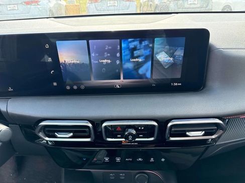 New 2026 Nissan Sentra SR w/ Floor Mat Package FWD image 27
