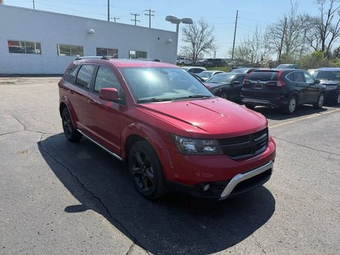 Used 2020 Dodge Journey Crossroad w/ Popular Equipment Group image 4