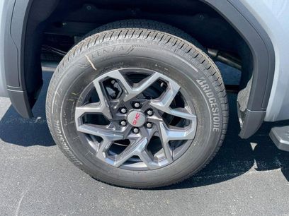 New 2026 GMC Sierra 1500 SLT w/ SLT Premium Package