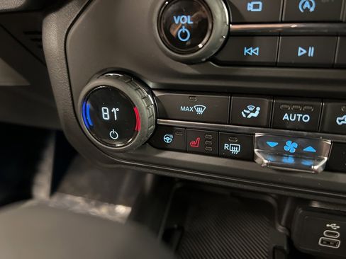 New 2026 Ford Bronco Outer Banks image 14