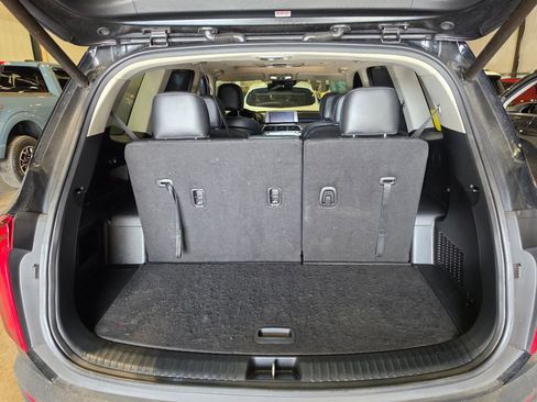 Used 2021 Kia Telluride EX w/ EX Premium Package AWD/4WD image 8