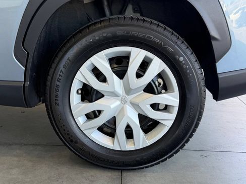 Used 2022 Toyota Corolla Cross L FWD image 16