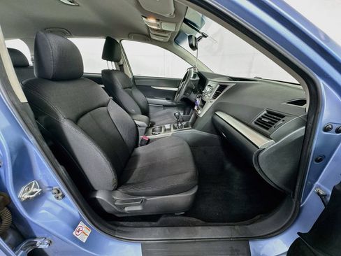 Used 2011 Subaru Outback 2.5i AWD/4WD image 31