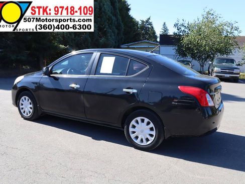 Used 2012 Nissan Versa SV w/ Convenience Pkg FWD image 5