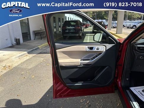 Certified 2023 Ford Explorer Limited w/ Limited Technology Package image 19