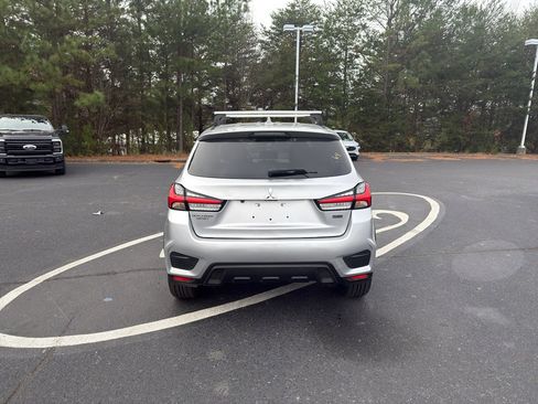 Used 2023 Mitsubishi Outlander Sport SE image 8