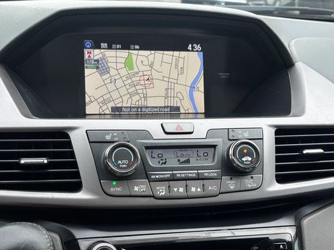 Used 2015 Honda Odyssey Touring image 25