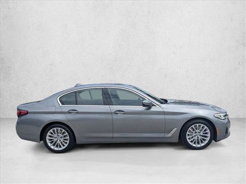 Certified 2023 BMW 530i xDrive w/ Premium Package AWD/4WD image 4