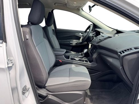 Used 2018 Ford Escape SE FWD image 15
