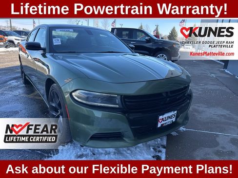 Used 2022 Dodge Charger SXT w/ Blacktop Package RWD image 1