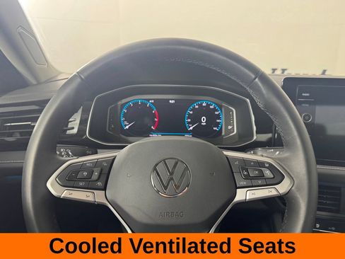 Used 2025 Volkswagen Jetta SEL FWD image 16