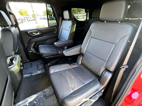 Used 2024 Chevrolet Tahoe Z71 w/ Luxury Package AWD/4WD image 19