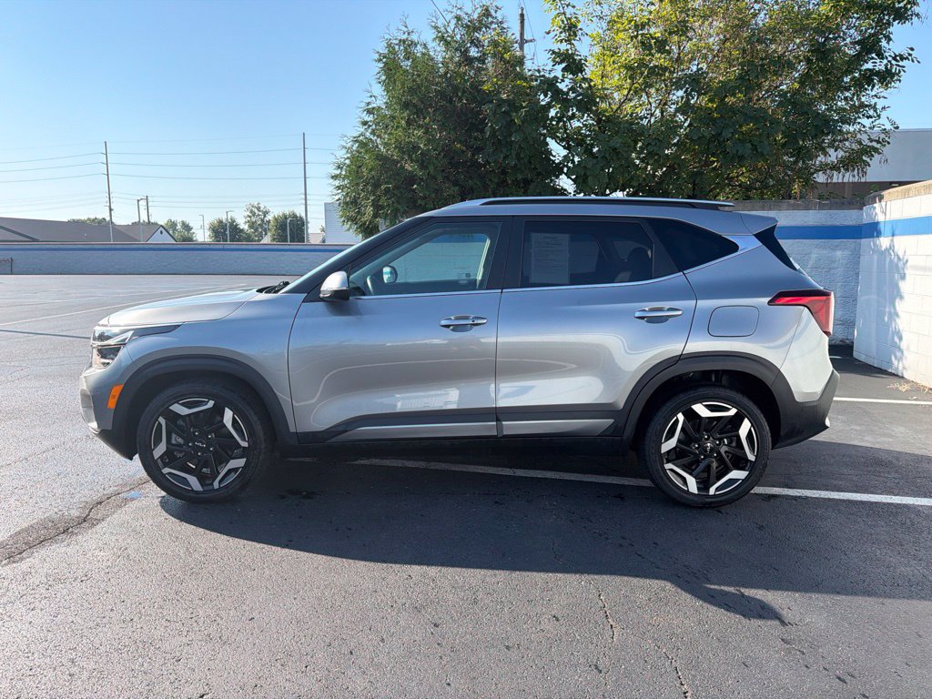 Used 2024 Kia Seltos SX AWD/4WD image 2