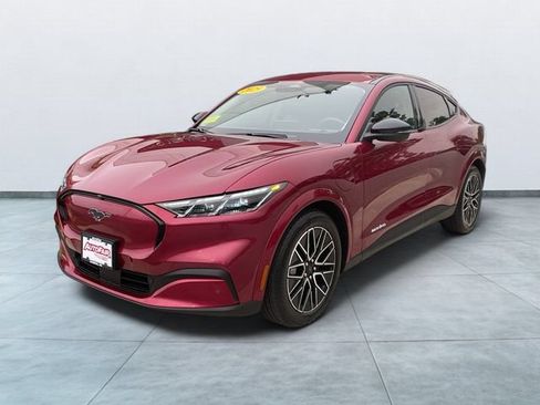 Certified 2025 Ford Mustang Mach-E Premium AWD/4WD image 3