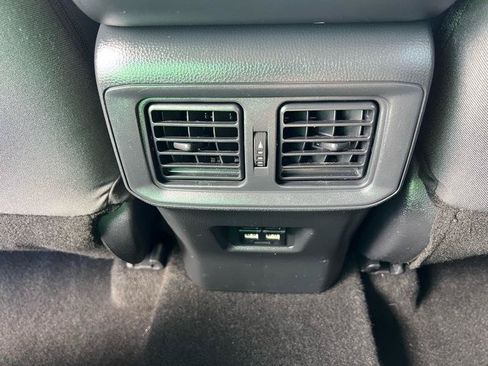 Used 2021 Toyota RAV4 XLE FWD image 10