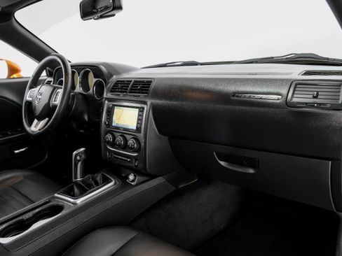 Used 2011 Dodge Challenger R/T RWD image 10