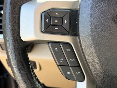 Used 2017 Ford F250 XLT w/ XLT Premium Package AWD/4WD image 25