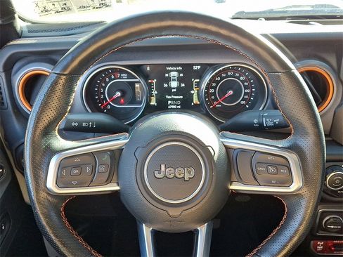 Used 2021 Jeep Gladiator Mojave w/ Cold Weather Group image 19