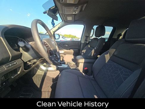 Certified 2025 Nissan Frontier SV AWD/4WD image 3