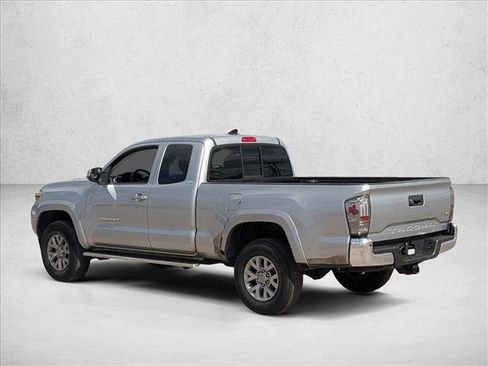 Used 2017 Toyota Tacoma SR5 image 7