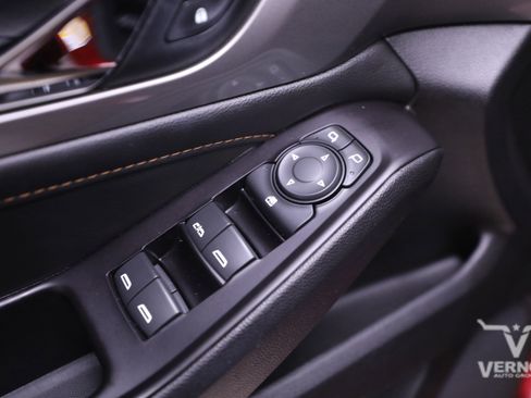 Used 2019 Chevrolet Traverse RS image 17