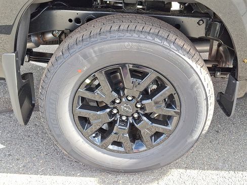 New 2026 Nissan Frontier SV w/ Tow Package AWD/4WD image 6