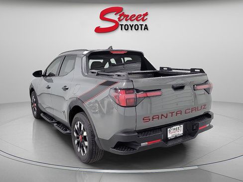 Used 2025 Hyundai Santa Cruz SEL image 2