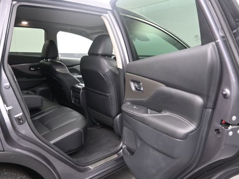 Used 2024 Nissan Murano SL image 11