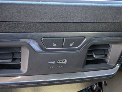 Used 2024 Chevrolet Silverado 1500 High Country w/ High Country Premium Package image 19