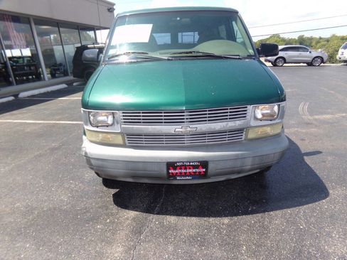Used 1998 Chevrolet Astro w/ Convenience Group image 53