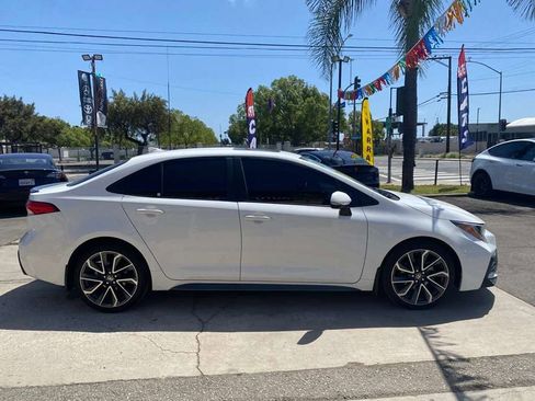 Used 2020 Toyota Corolla SE w/ SE Premium Package FWD image 11
