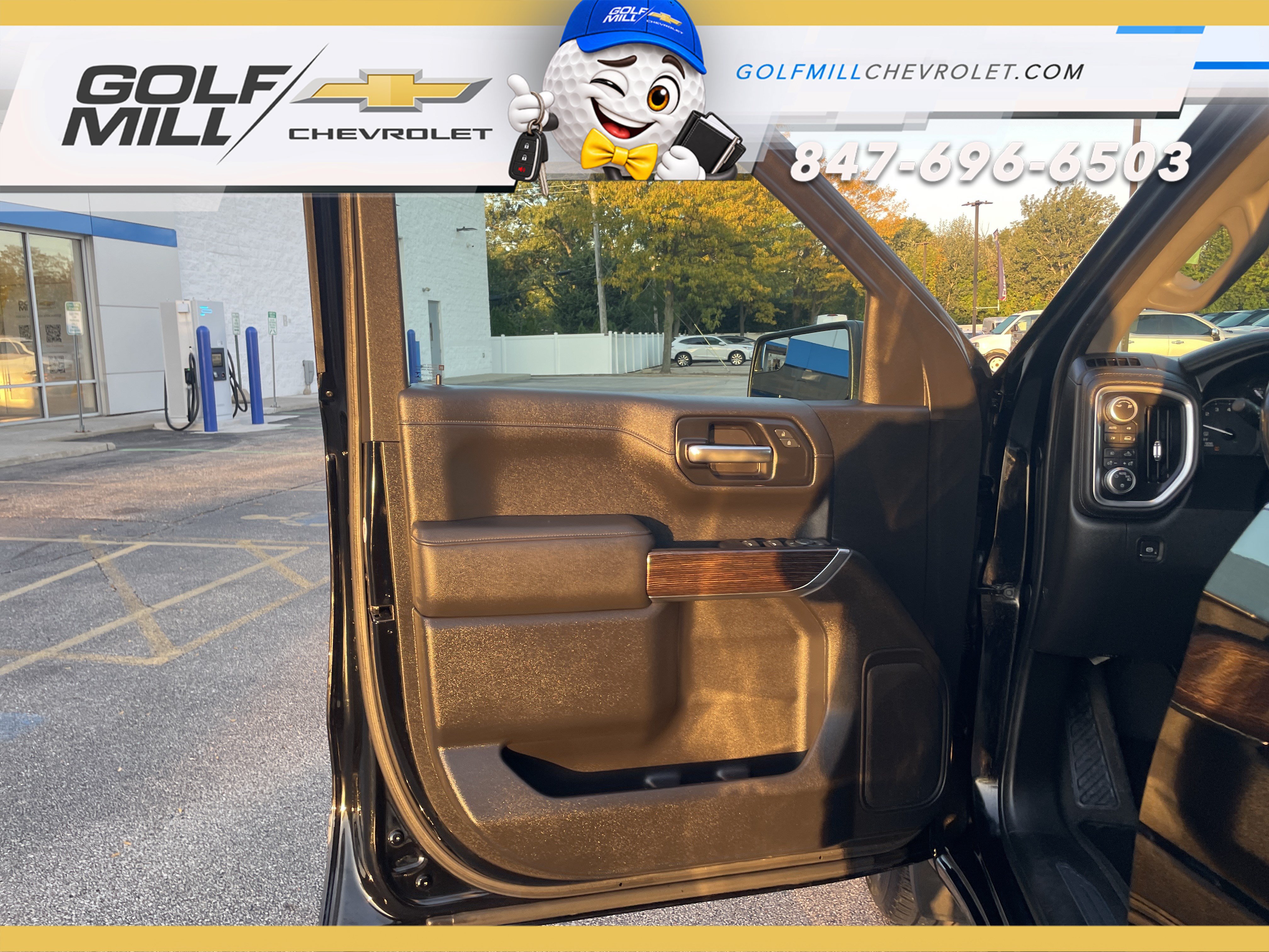 Used 2019 GMC Sierra 1500 Elevation w/ Elevation Value Package AWD/4WD image 13