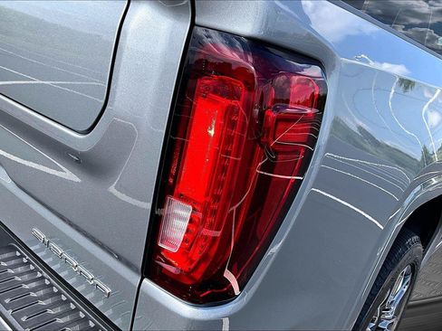 Used 2024 GMC Sierra 1500 Denali Ultimate AWD/4WD image 32