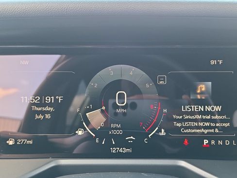 Used 2025 GMC Acadia Denali FWD image 22