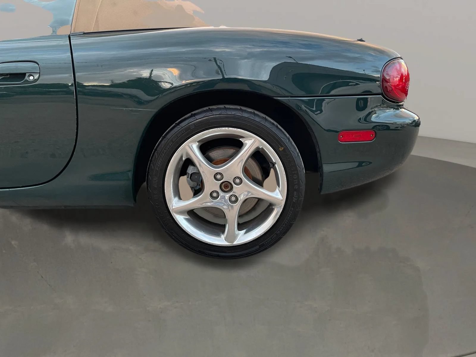 Used 2001 MAZDA MX-5 Miata RWD image 9