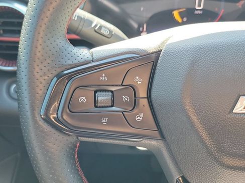 Used 2025 Chevrolet Trax RS w/ Driver Confidence Package FWD image 21