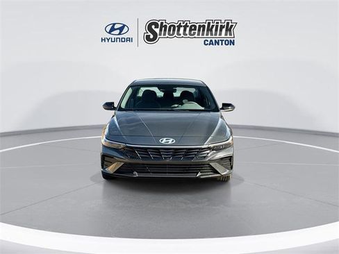 New 2026 Hyundai Elantra Sport image 3